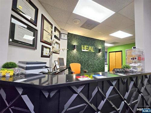 842 Clifton Ave, Clifton, NJ, 07013-1800 | Card Image