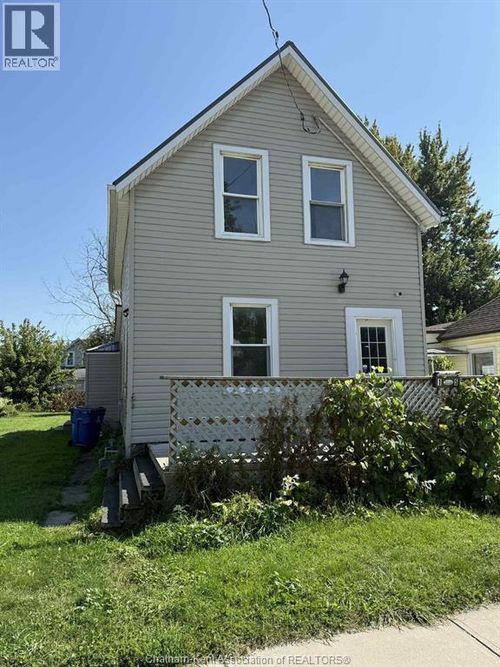 15 Degge St, Chatham, ON, N7M4X3 | Card Image