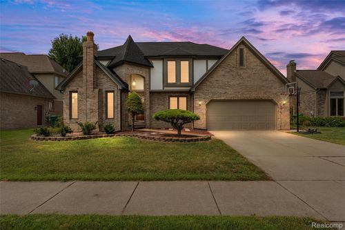 47105 Liberty Bell Road E, Macomb Township, MI, 48044 | Card Image