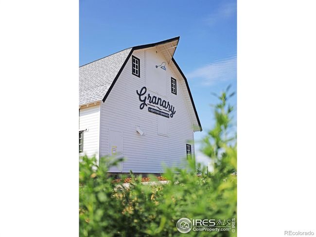 COMMUNITY MONUMENT | Image 40