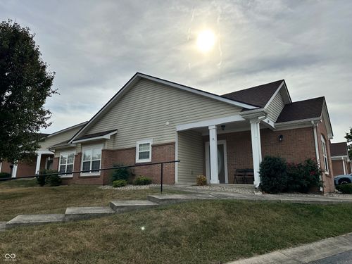 114 Autumn Glen North Dr, Greencastle, IN, 46135-7485 | Card Image