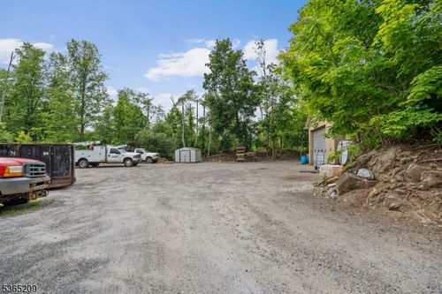 229 Main St, Andover, NJ, 07821-4594 | Card Image