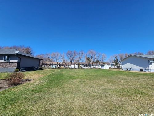710 Black Ave, Grenfell, SK, S0G2B0 | Card Image