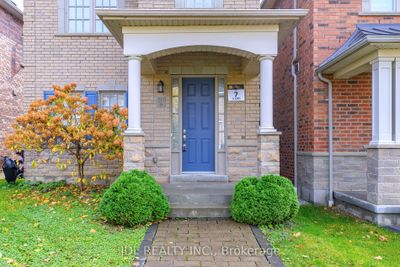 213 Paradelle Dr, House other with 3 bedrooms, 3 bathrooms and 2 parking in Richmond Hill ON | Image 2