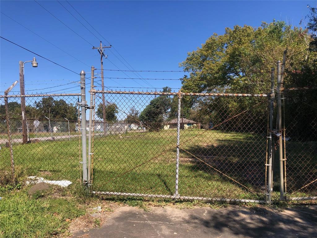 White Rock St, Houston, TX 77033