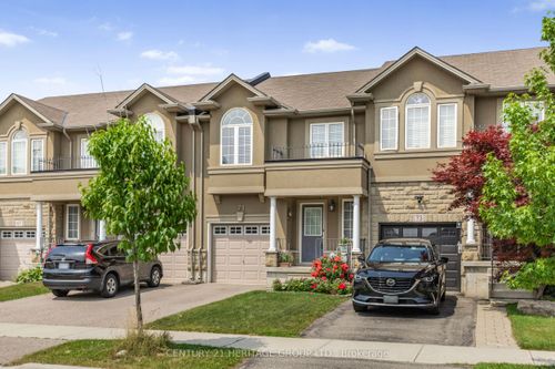 71 Waterbridge St, Stoney Creek, ON, L8J0G2 | Card Image