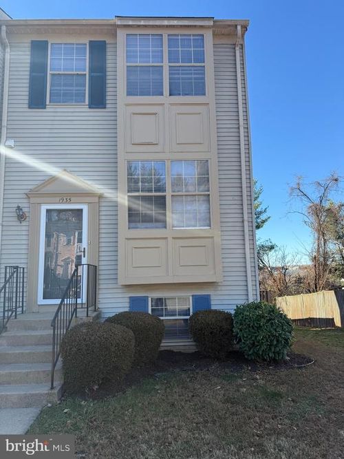 1935 Winslow Ct, WOODBRIDGE, VA, 22191-3973 | Card Image