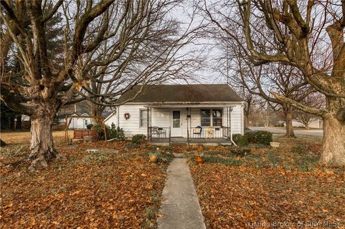 590 Lynhurst Dr, Scottsburg, IN, 47170-1543 | Card Image