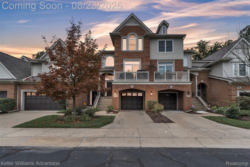 37557 Newburgh Park Cir, Livonia, MI, 48152-1373 | Card Image