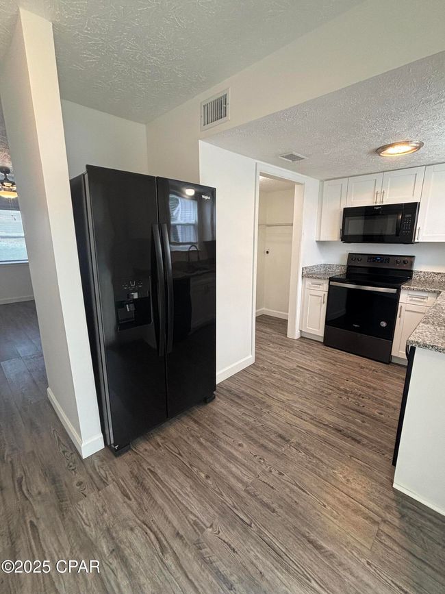 1635 N James Ave, Townhouse with 2 bedrooms, 2 bathrooms and null parking in Panama City FL | Image 4
