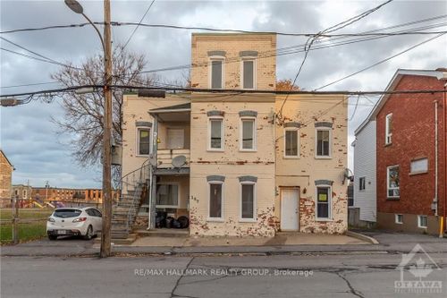 297-301 William St, Hawkesbury, ON, K6A1X2 | Card Image