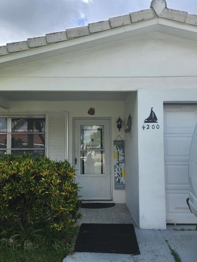 4200 Nw 47th St, House other with 2 bedrooms, 2 bathrooms and null parking in Tamarac FL | Image 3