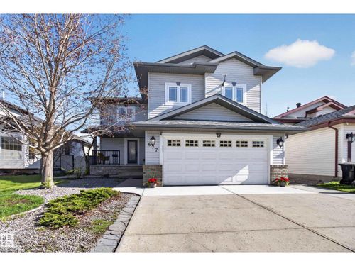 677 Meadowview Cres, Sherwood Park, AB, T8H1X9 | Card Image