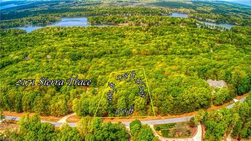 2171 Sierra Trace Rd, Denton, NC, 27239-7261 | Card Image