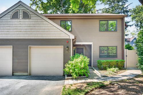 6 Old Lake Rd, Congers, NY, 10920-2422 | Card Image