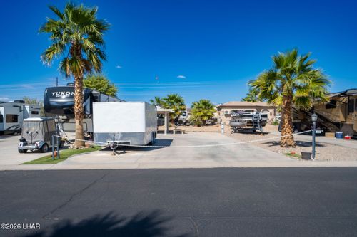 1905 Victoria Farms Rd, Lake Havasu City, AZ, 86404-8535 | Card Image