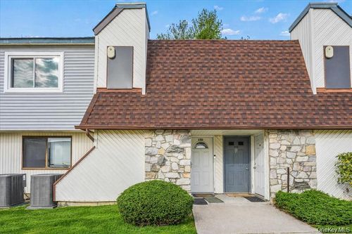 150-150 Pointe Cir N, Coram, NY, 11727-1537 | Card Image