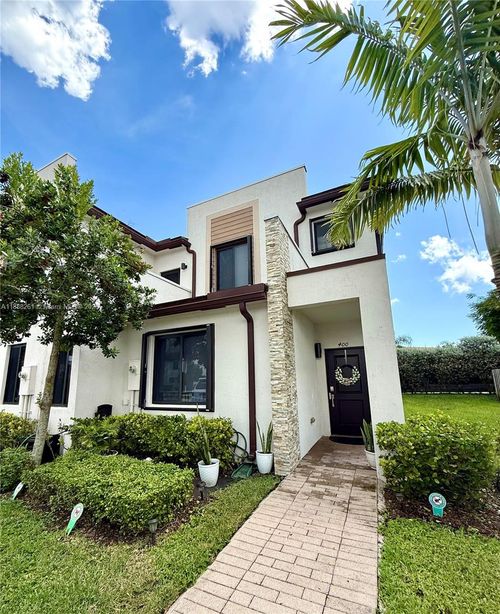 400-400 Ne 208th Ter, Miami, FL, 33179-2243 | Card Image