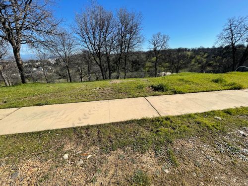 20283 Domaine Pl, Anderson, CA, 96007-5001 | Card Image