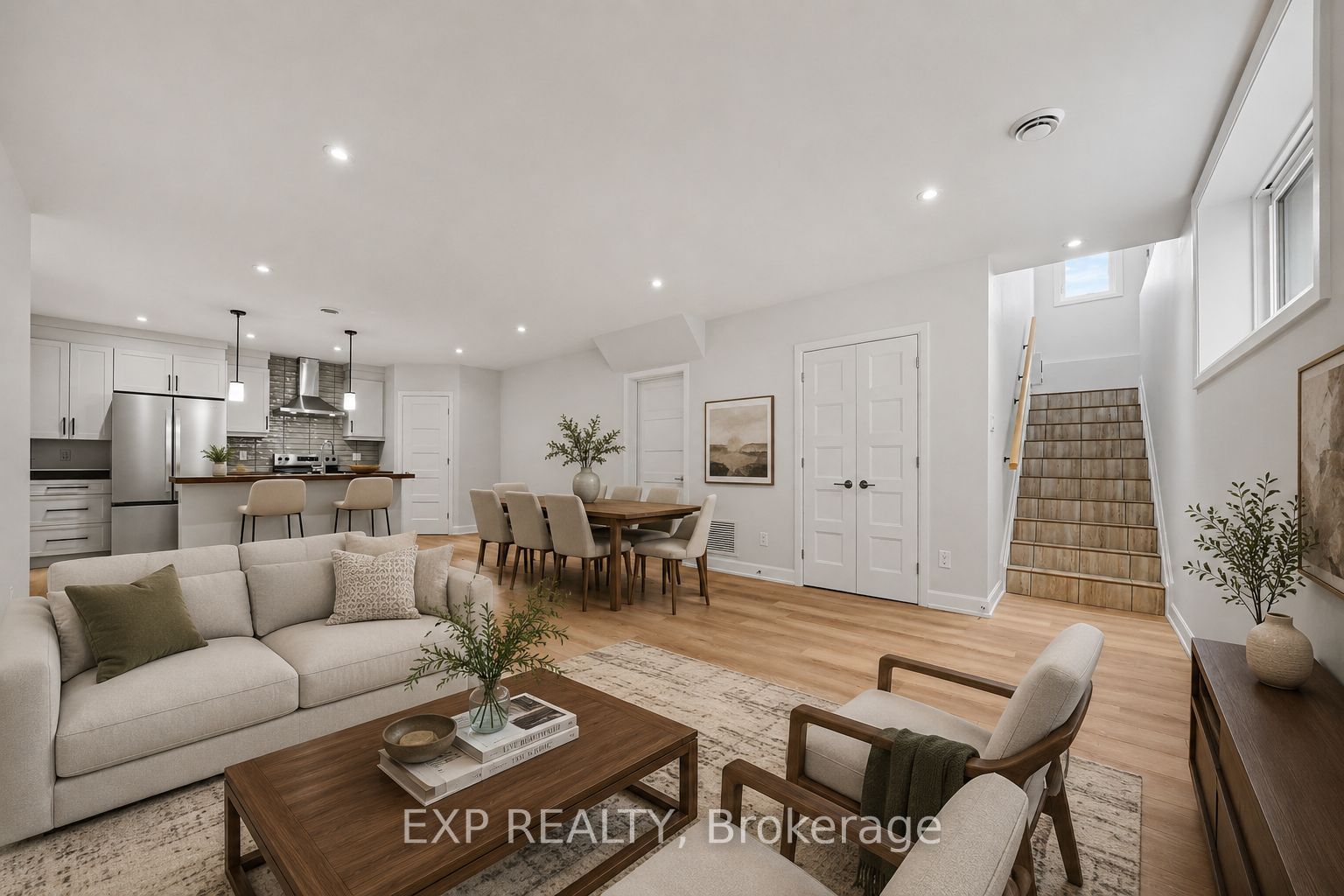 Residential Lease in Russell 3
