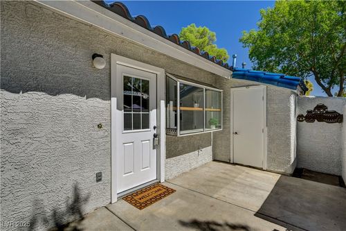 unit-c-2040 Willowbury Dr, Las Vegas, NV, 89108-7085 | Card Image