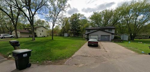 9320, 22 Ryan Place, Circle Pines, MN, 55014 | Card Image