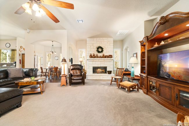 436 Hidden Springs Dr, House other with 3 bedrooms, 4 bathrooms and null parking in Spring Branch TX | Image 25