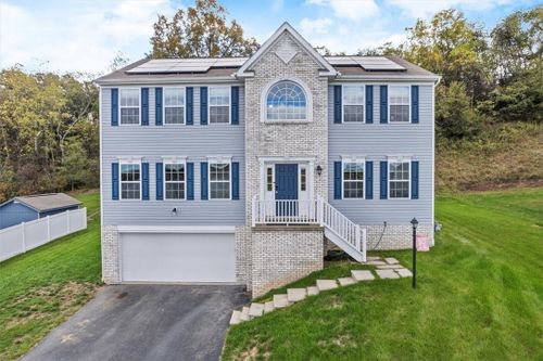 426 White Pine Ln, Economy, PA, 15005 | Card Image