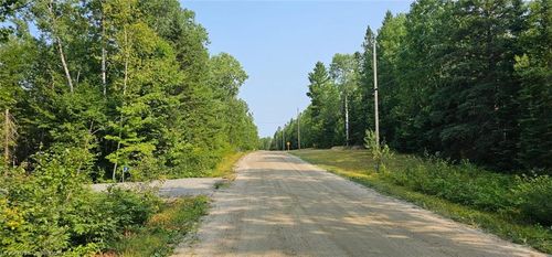 31 Arthur Street, Lake St. Peter, ON, K0L2K0 | Card Image