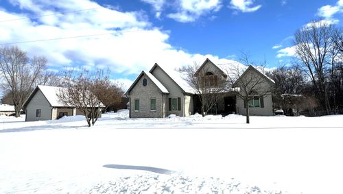 5682 Topanga Dr, Coloma, MI, 49038-9359 | Card Image