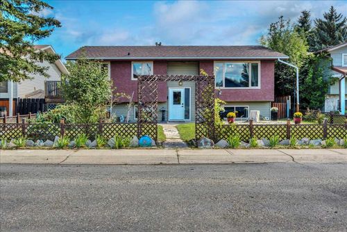 13 Park Rd, Strathmore, AB, T1P1H6 | Card Image