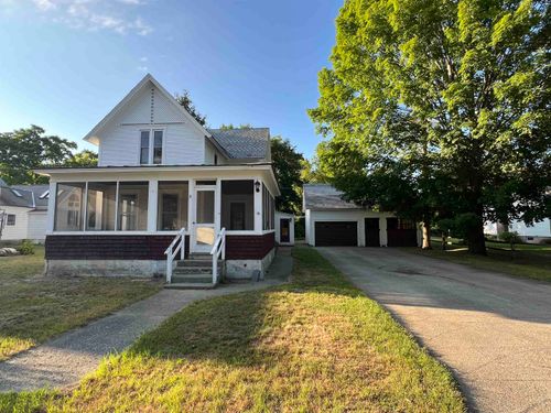 8 3rd St, Fair Haven, VT, 05743-1027 | Card Image