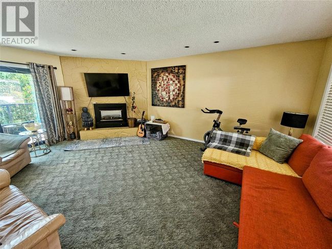 837 9 Th St, House other with 3 bedrooms, 2 bathrooms and 4 parking in Montrose BC | Image 6