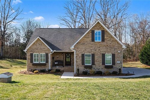 613 Fly Fisher Dr, Salisbury, NC, 28147-6756 | Card Image