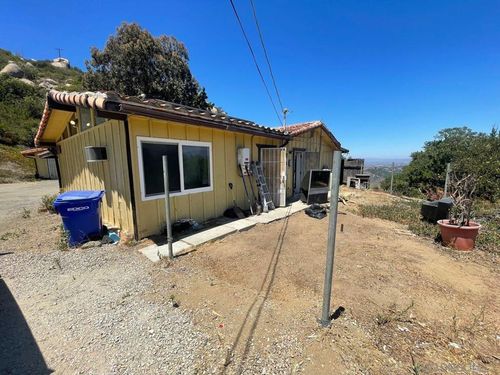 28865 Gordon Hill Rd, Valley Center, CA, 92082-5517 | Card Image