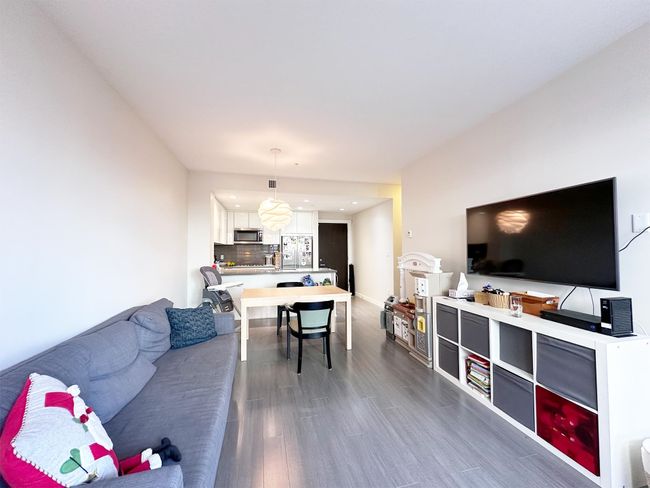 126 - 255 W 1 St Street, Condo with 2 bedrooms, 2 bathrooms and 2 parking in North Vancouver BC | Image 5