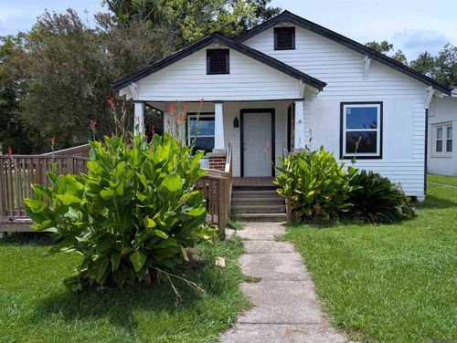 515 E New River St, Gonzales, LA, 70737-2403 | Card Image