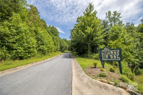 78 E Splitrail Dr, Hendersonville, NC, 28792 | Card Image