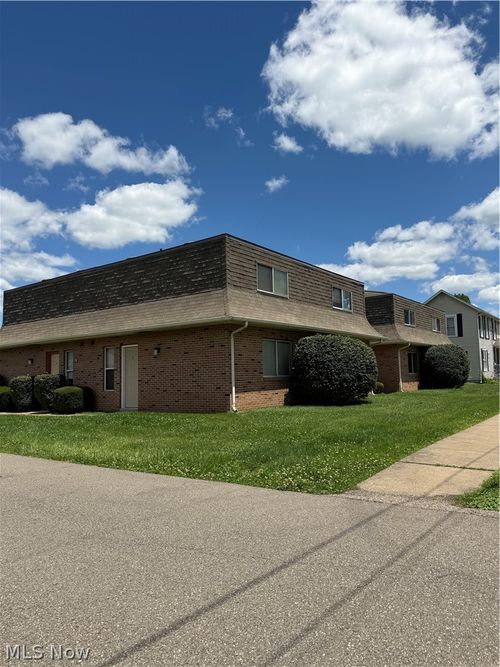 5-49 W 8th St, Dresden, OH, 43821-9732 | Card Image