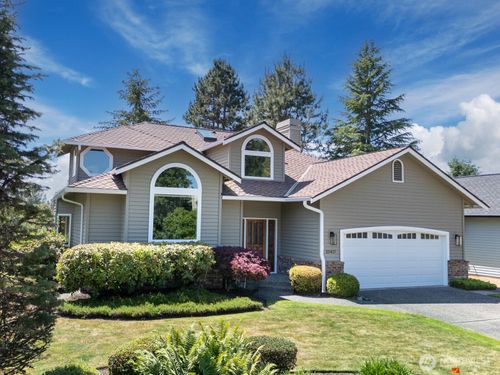 25417 Lake Wilderness Country Club Dr Se, Maple Valley, WA, 98038-6004 | Card Image