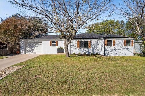 1318 W Water St, Weatherford, TX, 76086-2940 | Card Image