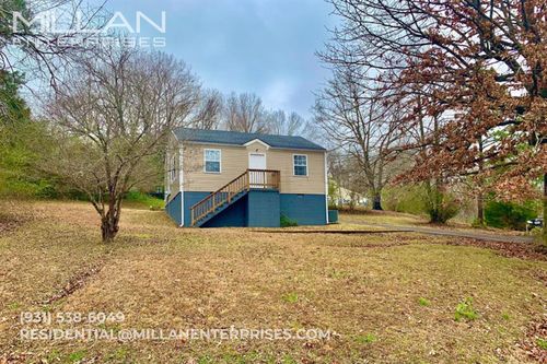 102 Valley View Cir, Clarksville, TN, 37040-4120 | Card Image