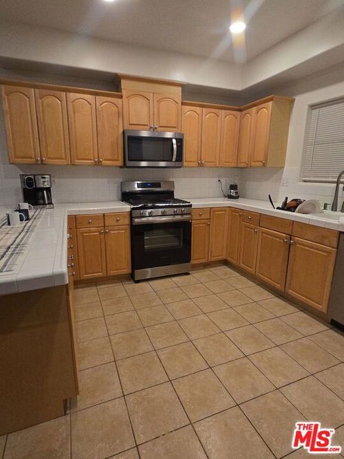 17144 Chatsworth Street, Los Angeles, CA, 91344 | Card Image