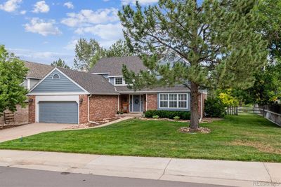 7690 S Jasmine Way, House other with 4 bedrooms, 2 bathrooms and 2 parking in Centennial CO | Image 2