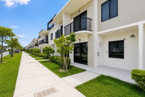 26175 Sw 145th Ct, Homestead, FL, 33032-5341 | Card Image