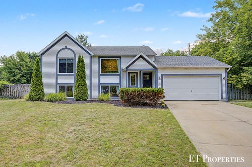1210 Palmer Ct, Grand Rapids, MI, 49505-5451 | Card Image