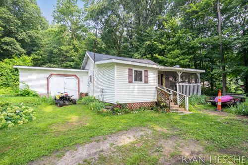 5210 Bluewater Hwy, Saranac, MI, 48881-9594 | Card Image