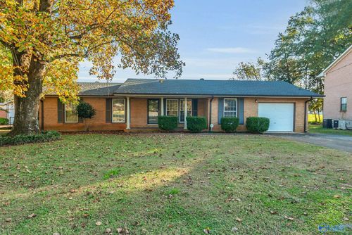 3311 Mcdow Ave Nw, Huntsville, AL, 35816-2341 | Card Image