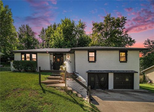 609 Thomas Dr, Platte City, MO, 64079-9602 | Card Image