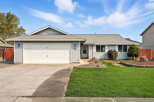 6211 Wrigley Dr, Pasco, WA, 99301-7847 | Card Image
